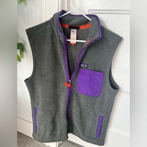 Patagonia Men’s Classic Synchilla Fleece Vest in Gray